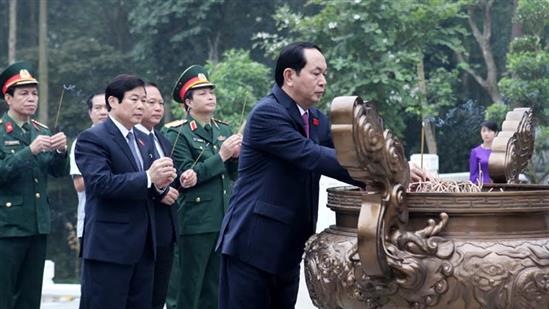 Chủ tịch nước Trần Đại Quang dâng hương tưởng niệm Bác Hồ tại Khu di tích K9