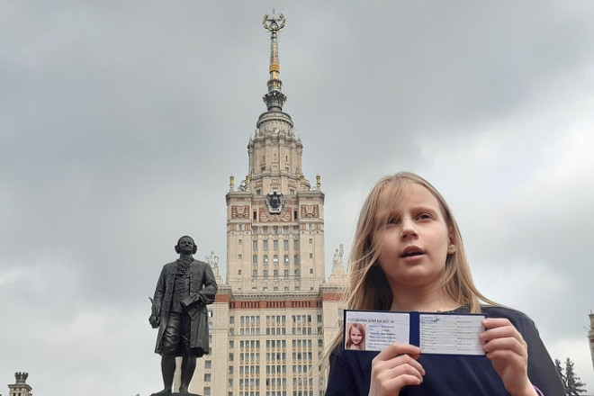 Cô bé 9 tuổi đỗ đại học ở Nga: Được dự báo sẽ tụt hậu khi chính thức đi học