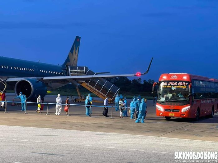 ''Chuyến bay 0 đồng'' đưa hơn 200 người Nghệ An về quê tránh dịch