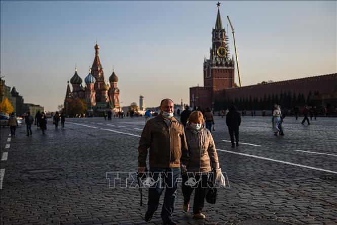 Thủ đô Moskva (Nga) chấm dứt lệnh buộc người già, người bệnh mãn tính ở trong nhà