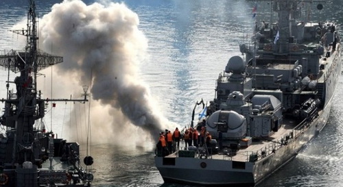 Giáo sư Mỹ: Căng thẳng Ukraine leo thang do Mỹ chứ không phải Nga