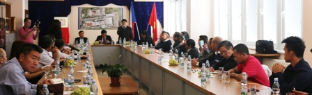 Thu hút người Việt trẻ ở Séc vào lực lượng chống ma túy