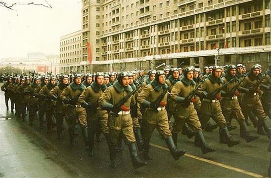 Cuộc sống ở Liên Xô hồi những năm 1980