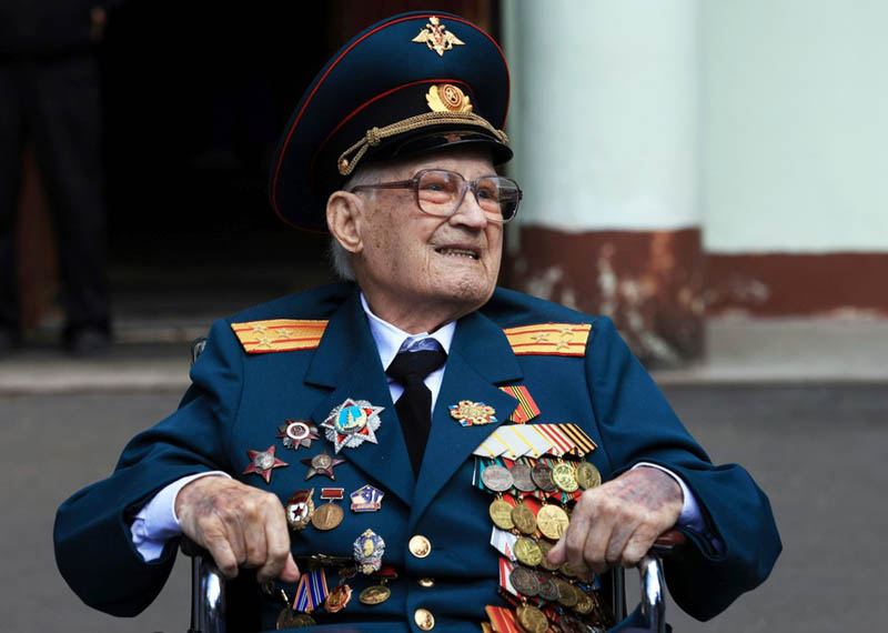 Cựu binh Nga 102 tuổi đánh bại Covid-19 dù bị tổn thương 80% phổi