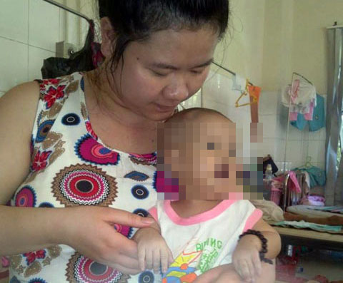 Nhận tiền ủng hộ con gần 240 triệu: Mẹ mua iPad, iPhone