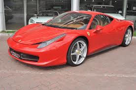 Kinh tế khó khăn, xe siêu sang vẫn về nhiều