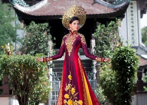 Áo dài Việt Nam tại cuộc thi Hoa hậu Hoàn Vũ