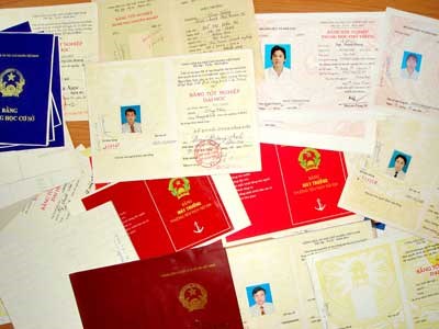 1 cú click chuột, có ngay... bằng đại học