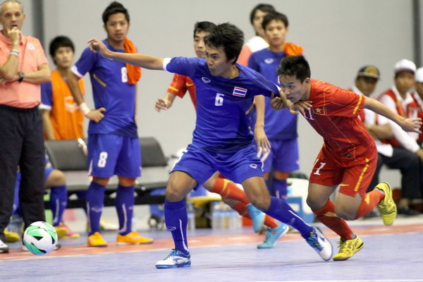 Suýt ẩu đả sau trận chung kết futsal nam