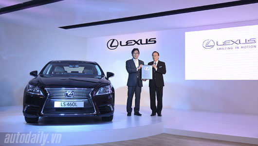 Công bố giá bán 5 mẫu xe LEXUS tại Việt Nam