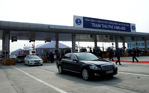 Thông xe 24 km đầu tiên cao tốc Nội Bài–Lào Cai