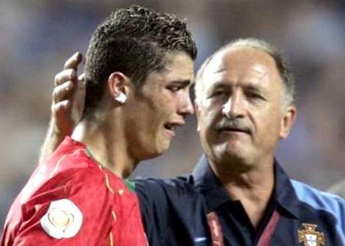 Ronaldo lần đầu chia sẻ về chuyện mau nước mắt