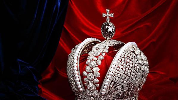Bản sao dát 11.000 viên kim cương trắng của Vương miện Hoàng gia Nga