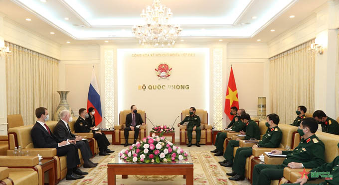Thượng tướng Lê Huy Vịnh tiếp Đại sứ Đặc mệnh toàn quyền Liên bang Nga tại Việt Nam