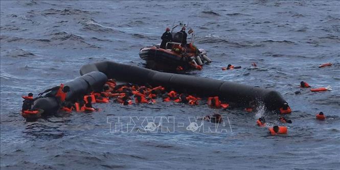 Đắm tàu ngoài khơi Libya khiến ít nhất 74 người thiệt mạng