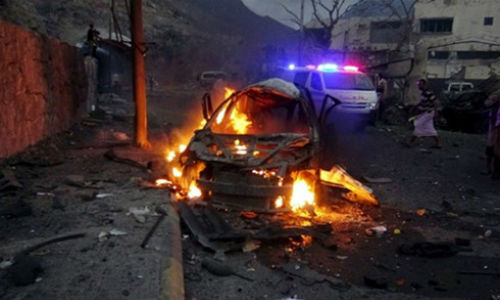 IS đánh bom kinh hoàng tại Yemen, hơn 70 binh sĩ thương vong