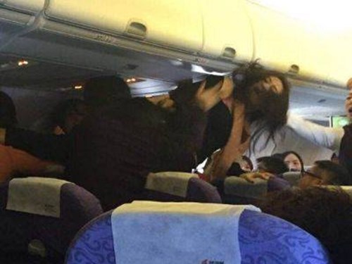 Khổ nạn du khách “xấu xí”