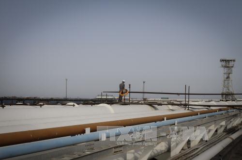 Giá dầu giảm mạnh sau kết quả đàm phán tại Doha