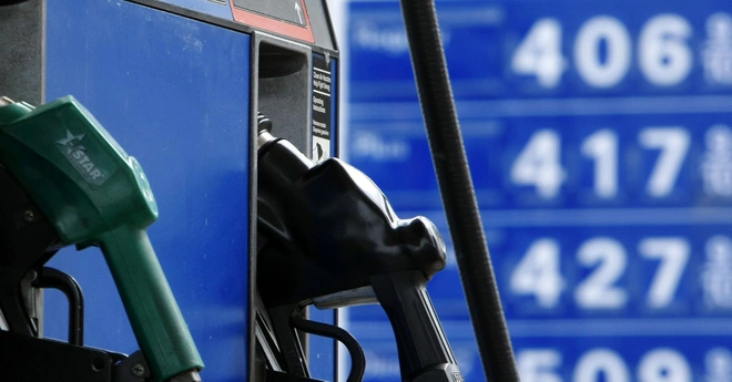 Giá dầu bật tăng sau khi EU lên kế hoạch cấm dầu Nga