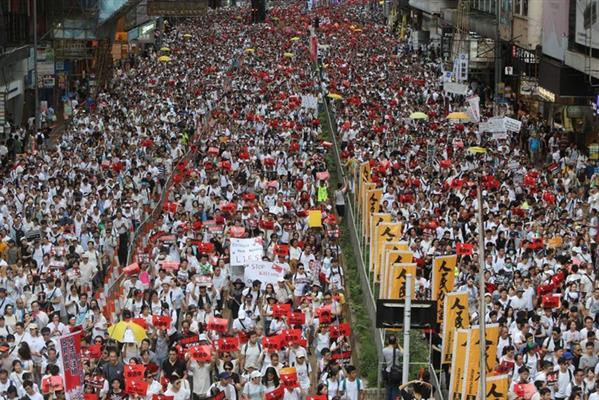 Hơn 1 triệu người biểu tình ở Hồng Kông phản đối dự luật dẫn độ