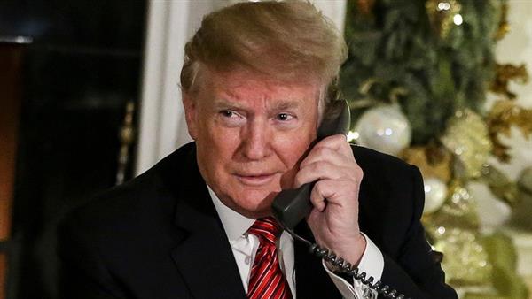 Chính quyền Trump đã giữ lại khoản viện trợ Ukraine cùng ngày điện đàm