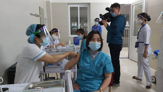 Hôm nay 12/3, Đà Nẵng chính thức tiêm 100 liều vắc xin ngừa COVID-19 đầu tiên