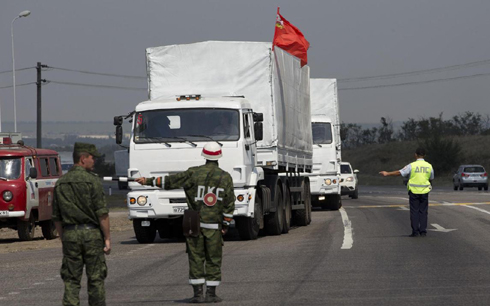 Ukraine bắt đầu kiểm tra đoàn xe cứu trợ của Nga