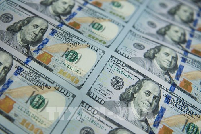 Nợ quốc gia của Mỹ lần đầu tiên chạm mức 33.000 tỷ USD