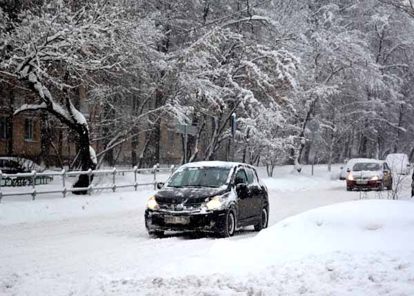 Moskva: Tuyết rơi mạnh, người dân nên hạn chế sử dụng xe cá nhân