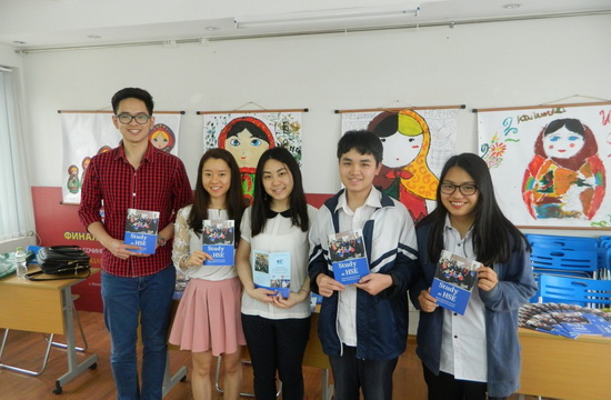 Sinh viên Việt Nam chiến thắng HSE Olympiad Trẻ Quốc tế giành học bổng du học Nga