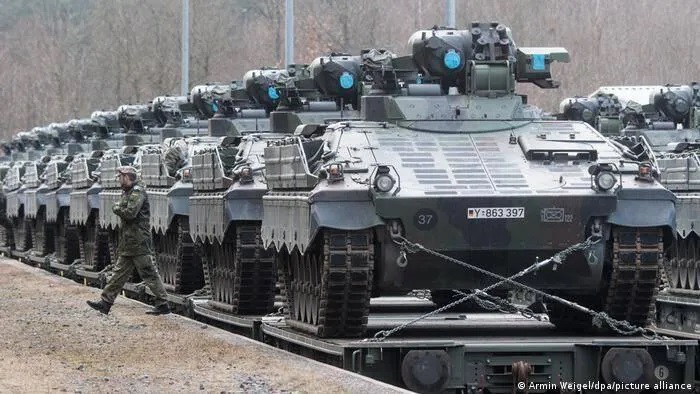 Đức sẽ không rút vũ khí trực tiếp từ kho để viện trợ cho Ukraine