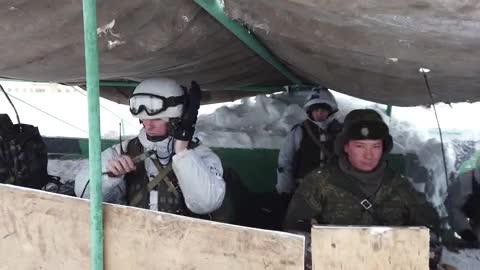 Xem bộ binh cơ giới Nga diễn tập trên tuyết trắng