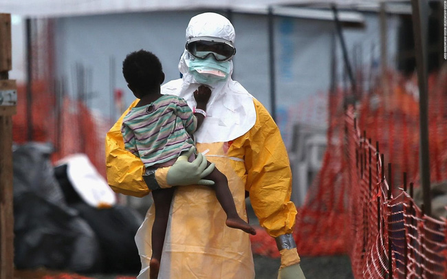 Video ngắn về sự đối mặt và vượt qua dịch bệnh Ebola tại châu Phi năm 2014
