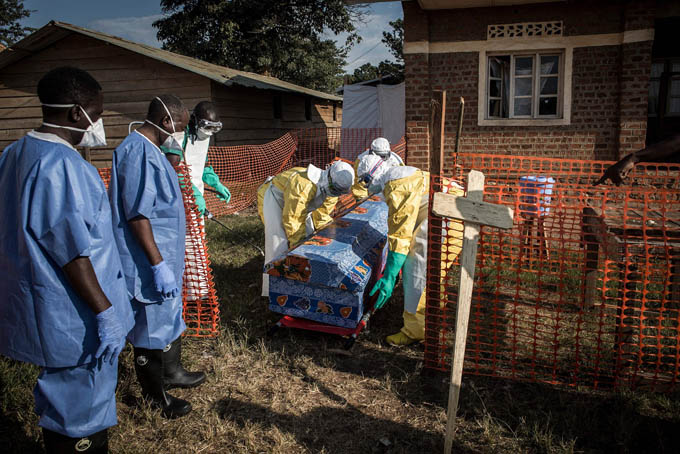 WHO cảnh báo châu Phi về dịch Ebola