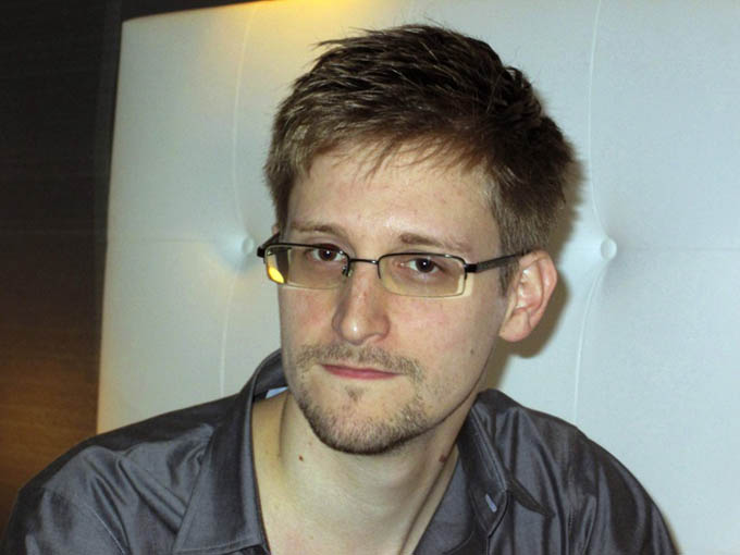 Tổng thống Trump cân nhắc ân xá cho Edward Snowden