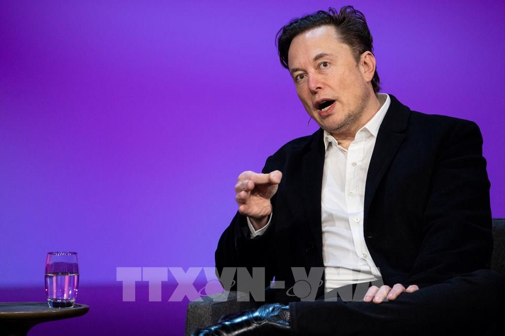 Tỷ phú Elon Musk chính thức tiếp quản Twitter