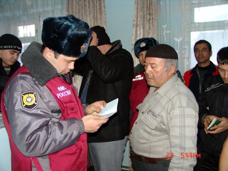 Cơ quan di trú lập danh sách lao động nhập cư biết tiếng Nga
