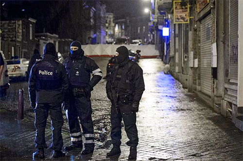 Hậu Charlie Hebdo: Bỉ điều động quân đội, Anh nâng mức báo động khủng bố