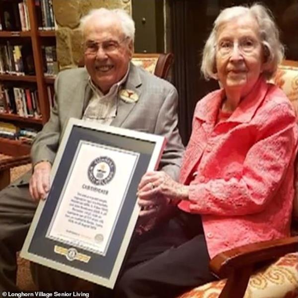 Mỹ: Cặp vợ chồng sống thọ nhất thế giới kỷ niệm 80 năm kết hôn