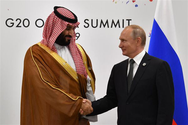 OPEC hợp tác với Nga để chống đỡ sức ép của ông Trump