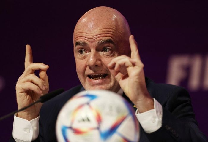 FIFA lại kêu gọi ngừng 'rao giảng đạo đức' tại World Cup