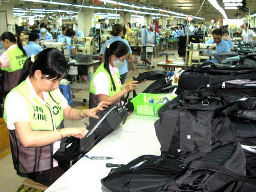 Lộ trình cắt giảm thuế quan trong các FTA: Tác động hai chiều