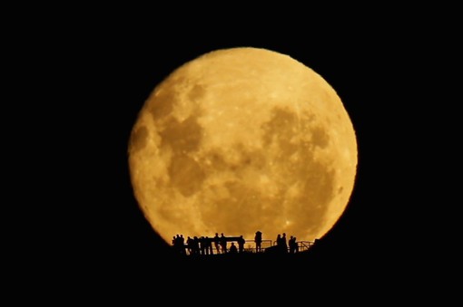 Đêm nay, ngắm siêu trăng tại khu vực nào rõ nhất?