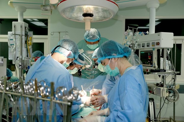 Bệnh viện TW Huế thực hiện thành công ca ghép tim xuyên Việt đặc biệt
