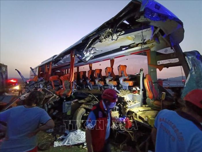 Tai nạn đường bộ tại Thổ Nhĩ Kỳ, ít nhất 9 người thiệt mạng