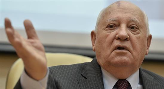 Gorbachev chỉ trích NATO 