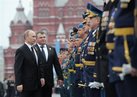 Tổng thống Nga Putin bãi chức Bộ trưởng Quốc phòng
