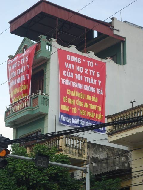 Quái chiêu đòi nợ có một không hai