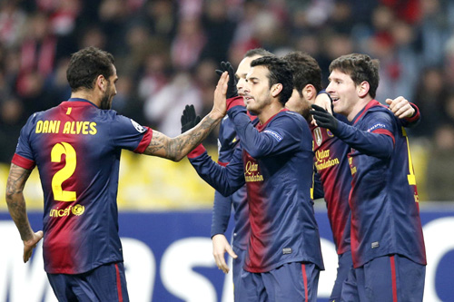 6 năm liên tiếp giành ngôi đầu bảng, Barca đang khiến Real lo sợ