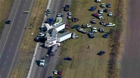 150 ôtô đâm nhau liên hoàn, hơn 100 người thương vong